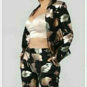 Fashion Nova Fall Floral Business suit set.